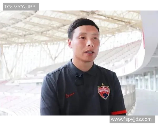 深圳足球队的个人能力揭秘:从技术到战术的全面分析与探索 深圳足球队的个人能力揭秘:从技术到战术的全面分析与探索