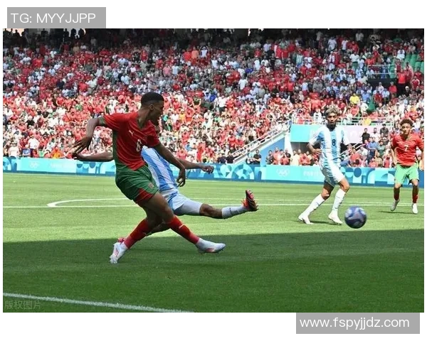 足球明星磁吸贴带你领略球场魅力与激情的完美结合